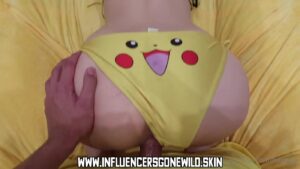 Sandra Popa Caucasian Style Straight Female Video Brown Eyes