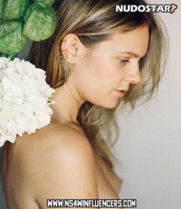Tove Lo Medium Breasts Instagram Female Caucasian Brown Hair